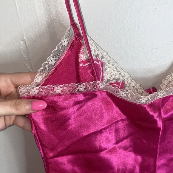 🎱1990’s Vintage Victoria's Secret Gold Label Lace Fushia Teddy! - Picture 11 of 14